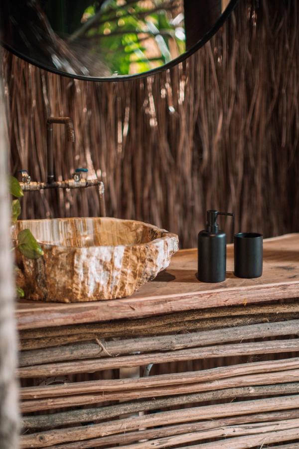 Uman Glamping & Cenote Tulum Hotell Exteriör bild
